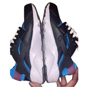 Nike Huarache Run (GS) Big Kids' Shoes Black|Photo Blue|Active Pink. Size 5.